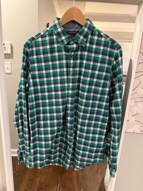 Banana republic Green Plaid Button-Up Shirt